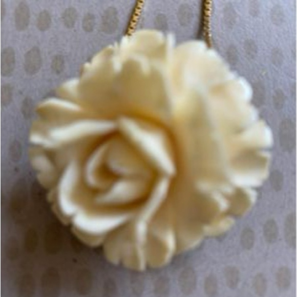 Vintage carved bone (ivory?) rose brooch/pendant about 1.5”.